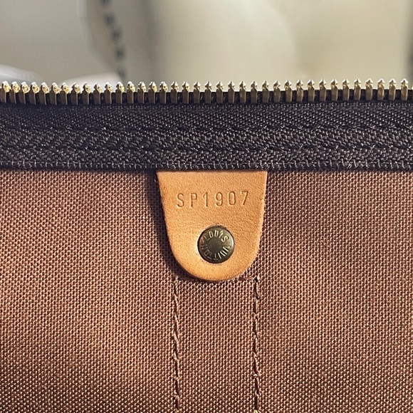 Louis Vuitton Keepall 45 - Picture 10 of 10